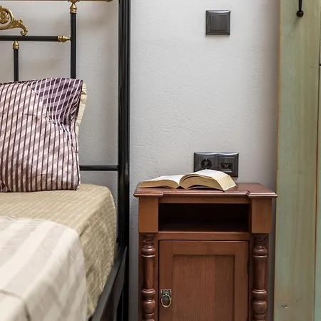 Apartamento Ligaridia Stone & Sea Traditional Apartments Moutsoúna