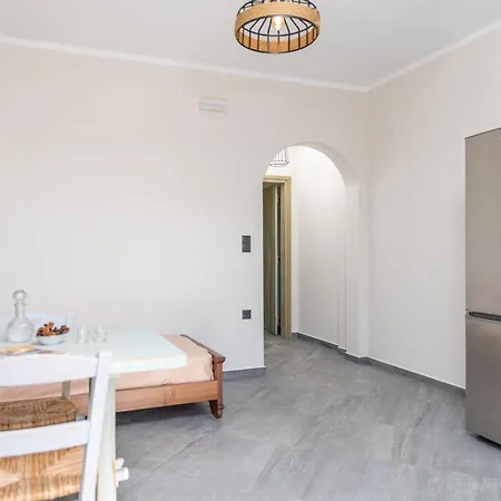 Ligaridia Stone & Sea Traditional Apartments Moutsoúna