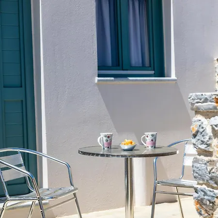 Ligaridia Stone & Sea Traditional Apartments アパート Moutsoúna